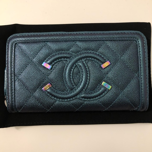 Chanel Filigree Zippy Wallet - Picture 1 of 3